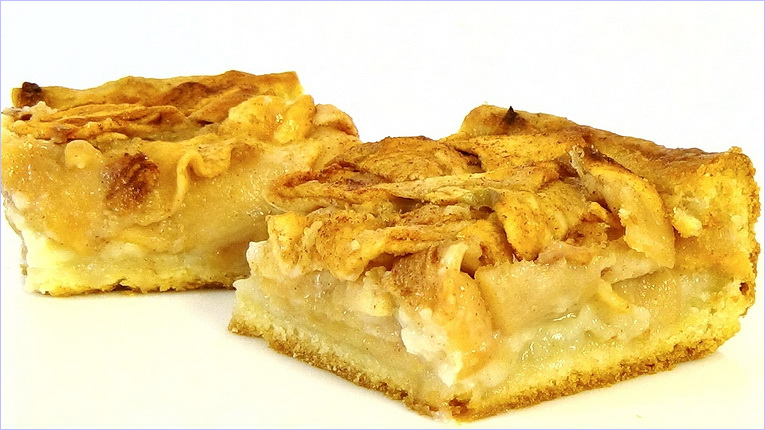 Шарлотка с яблоками 3