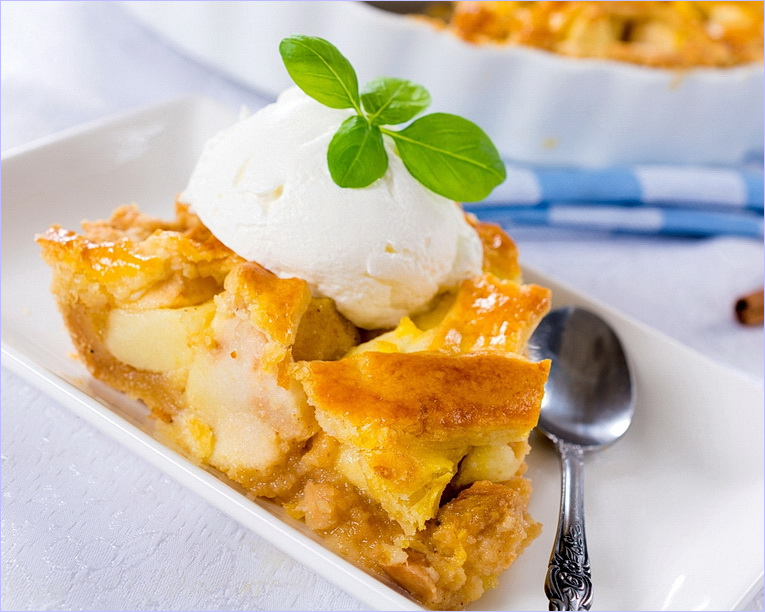Шарлотка с яблоками 5